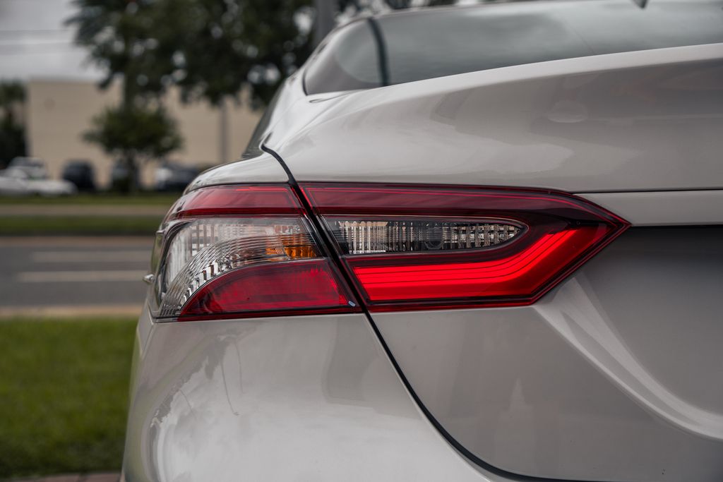 2022 Toyota Camry LE - Photo 11