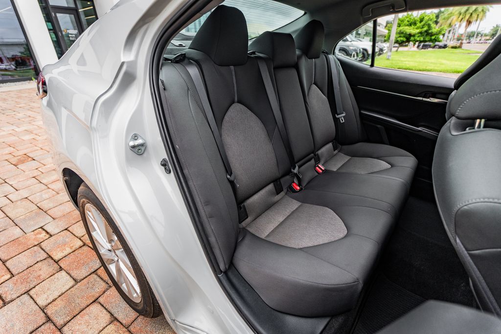 2022 Toyota Camry LE - Photo 37