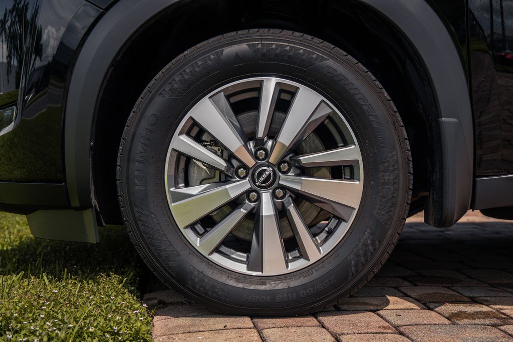 2025 Nissan Pathfinder SL - Photo 15
