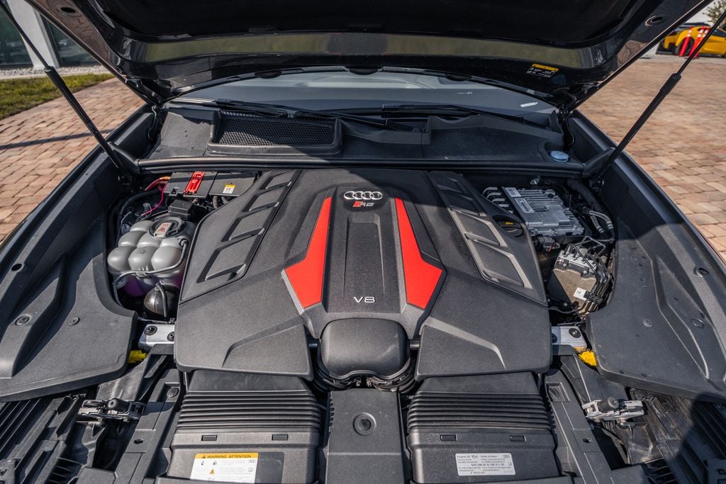 2023 Audi RS Q8 Base - Photo 47
