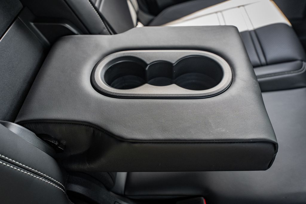 2025 Porsche Cayenne Turbo E-Hybrid - Photo 41