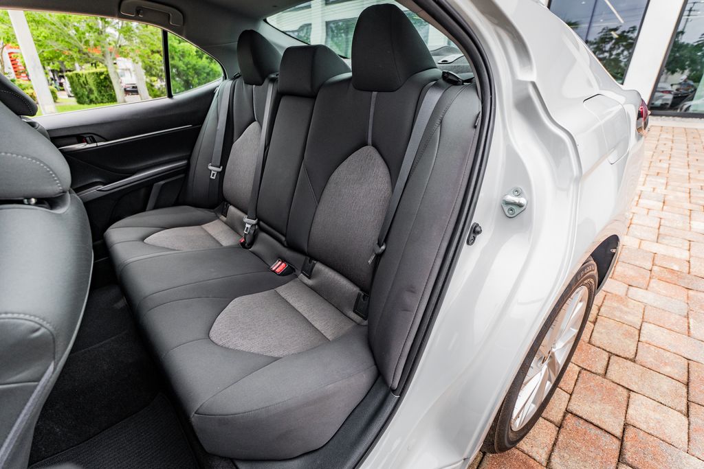 2022 Toyota Camry LE - Photo 34