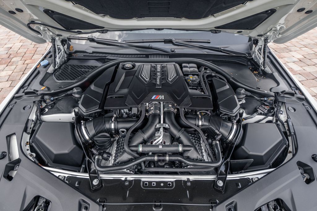 2025 BMW M8 Convertible M8 - Photo 40