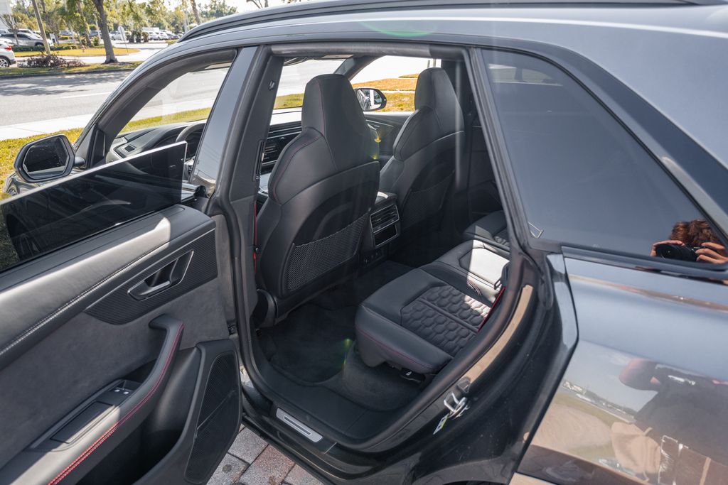 2023 Audi RS Q8 Base - Photo 37