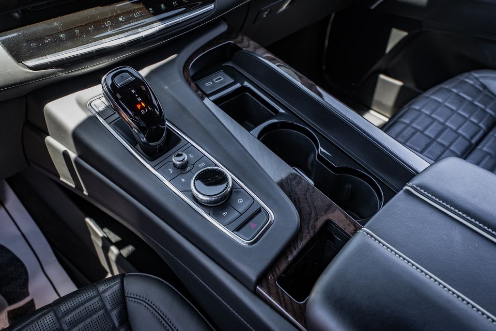 2024 Cadillac Escalade ESV Sport Platinum - Photo 30