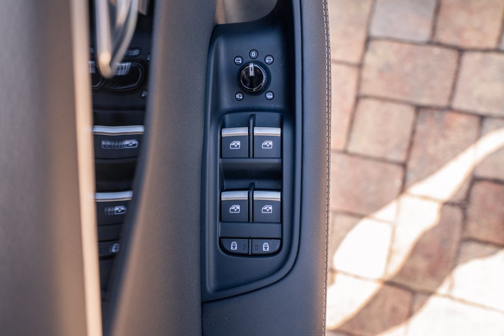 2025 Audi Q8 Prestige - Photo 19