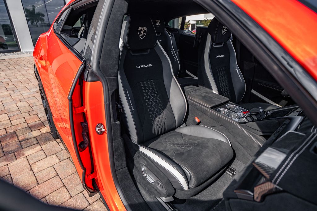 2024 Lamborghini Urus Performante - Photo 37