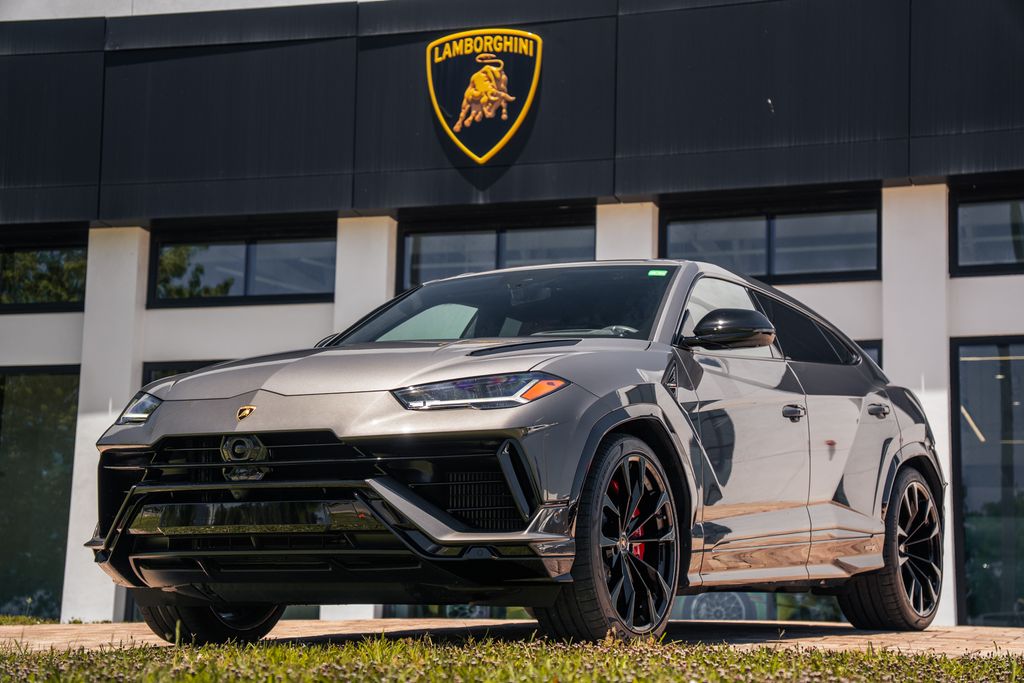2023 Lamborghini Urus 4.0 V8 S's photo