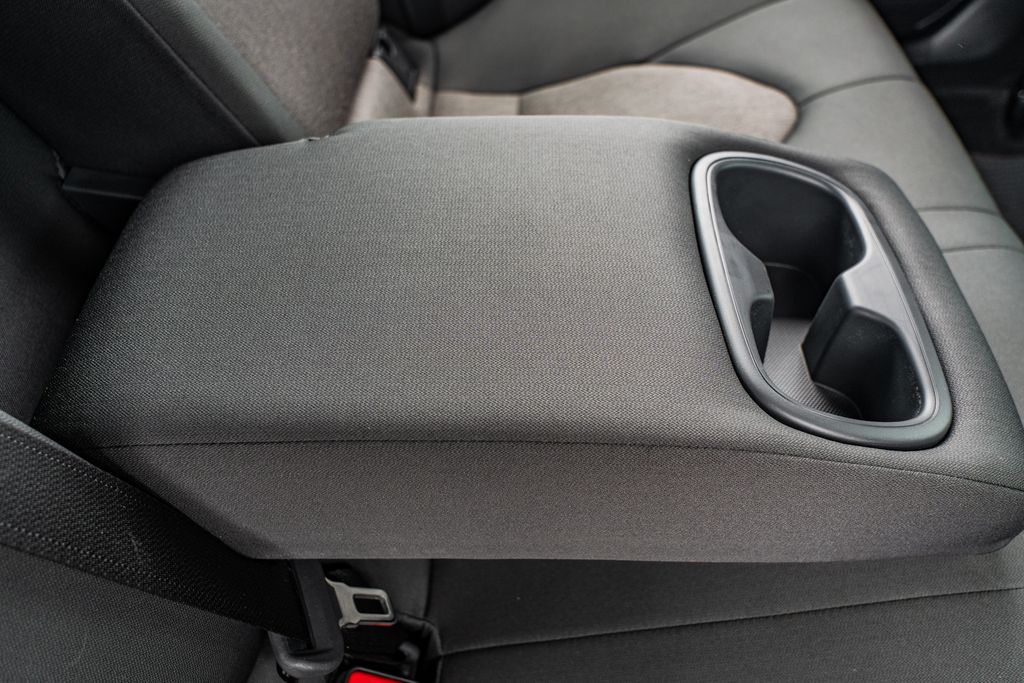 2022 Toyota Camry LE - Photo 40