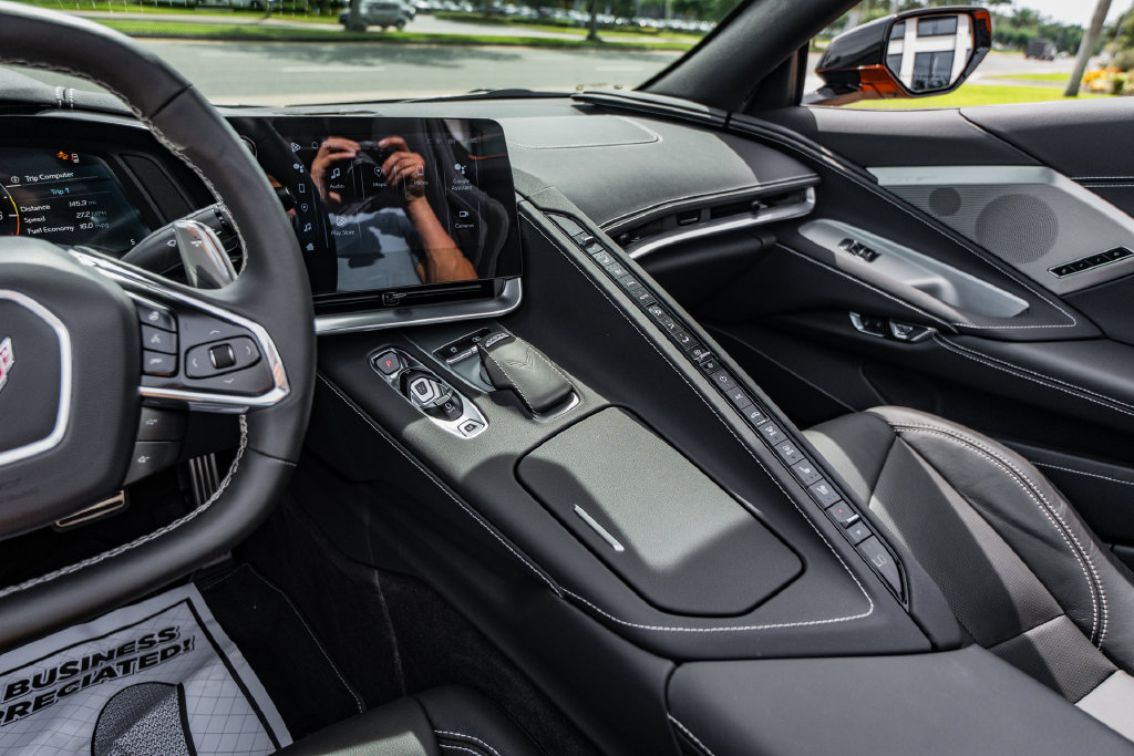 2024 Chevrolet Corvette 2LT - Photo 26