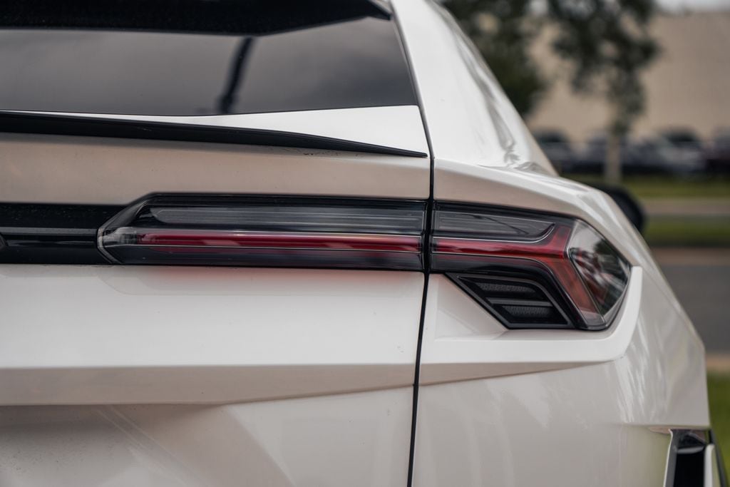 2024 Lamborghini Urus S - Photo 13