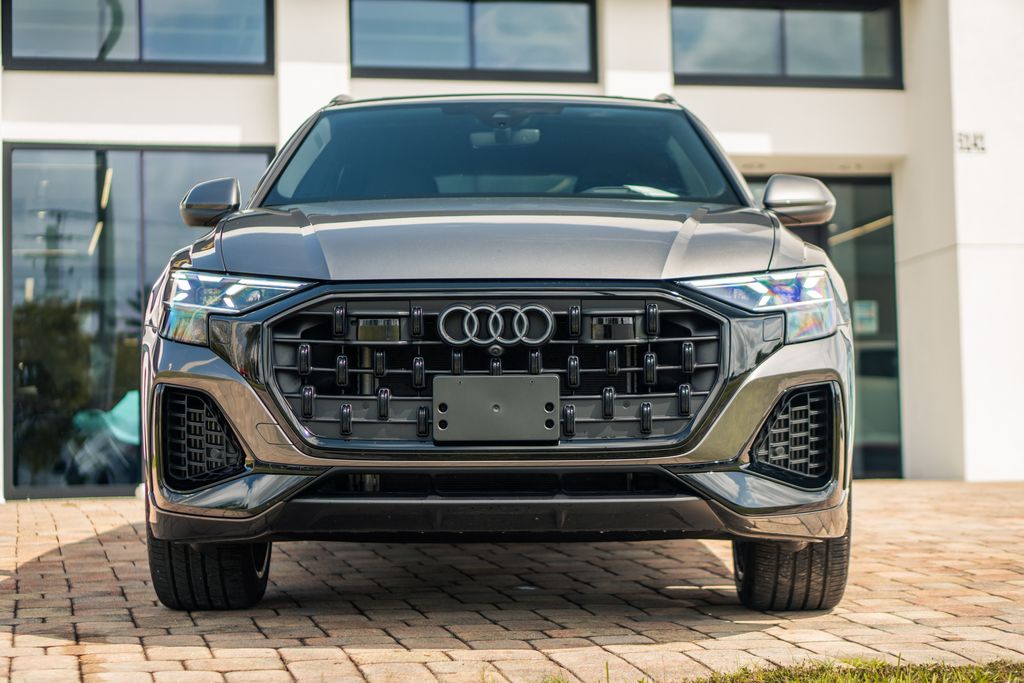 2025 Audi Q8 Prestige - Photo 8