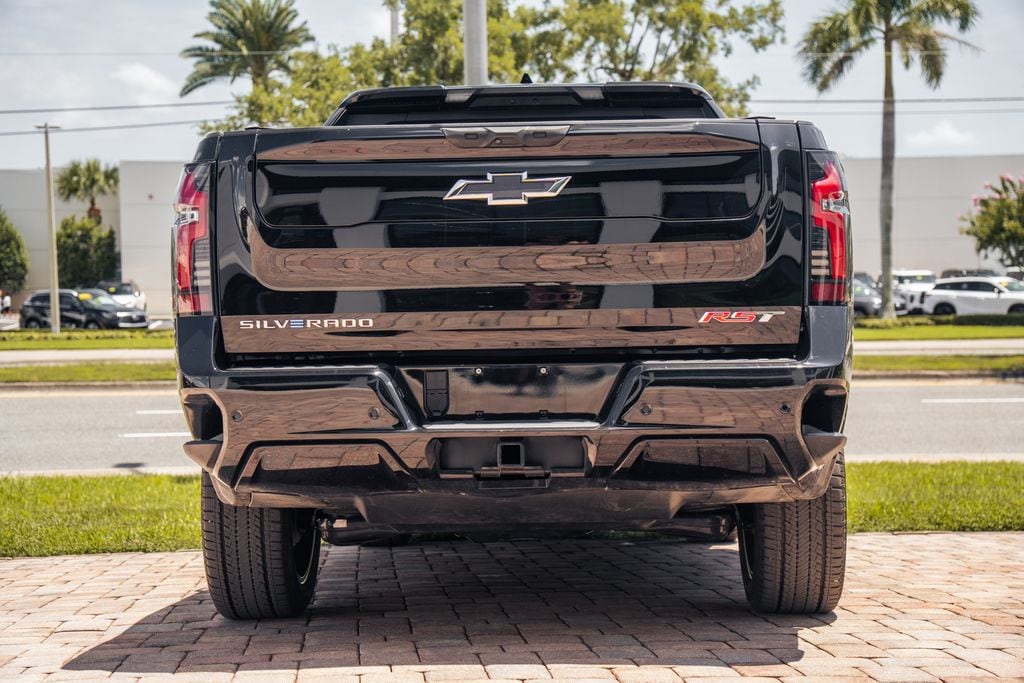 Used 2025 Chevrolet Silverado EV RST w/3SP Truck Crew Cab