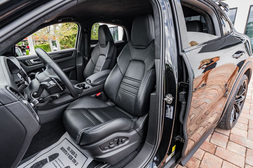 2023 Porsche Cayenne Coup Turbo GT - Photo 20
