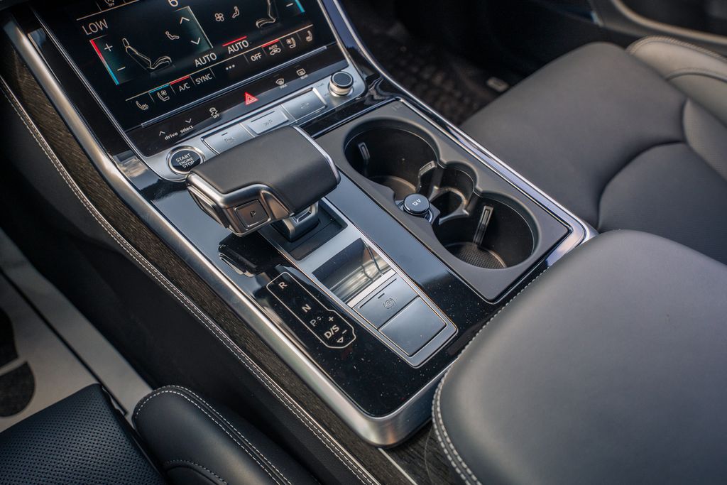 2025 Audi Q8 Prestige - Photo 30