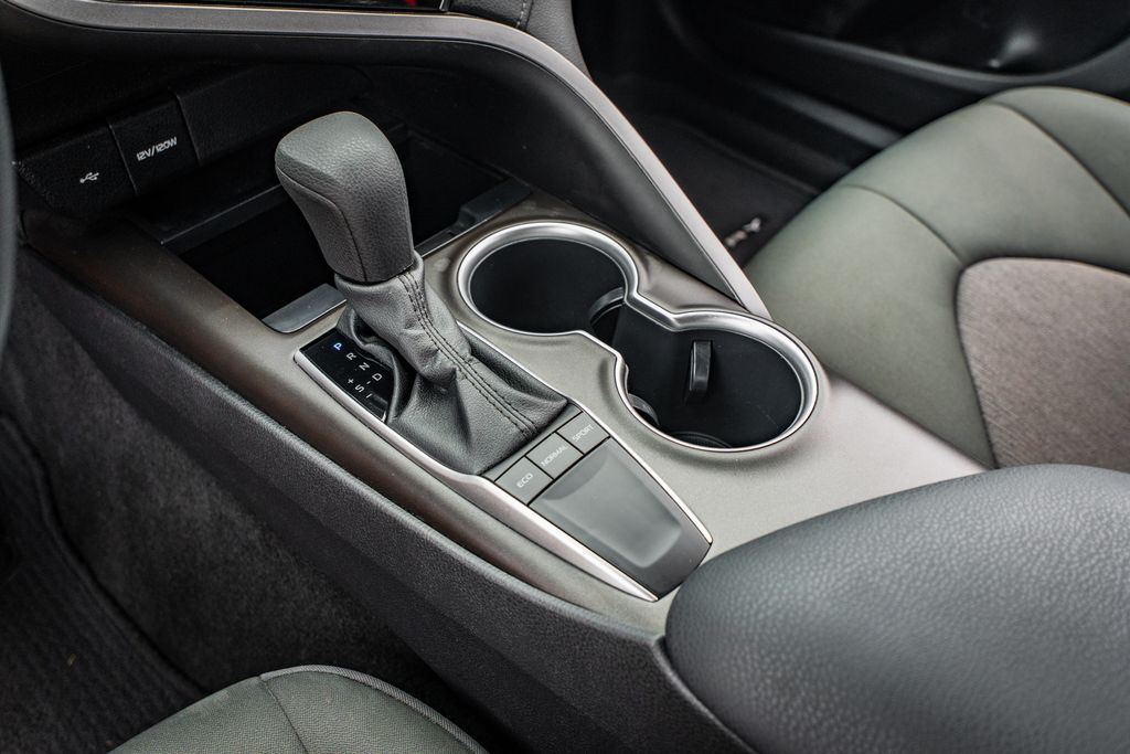 2022 Toyota Camry LE - Photo 28
