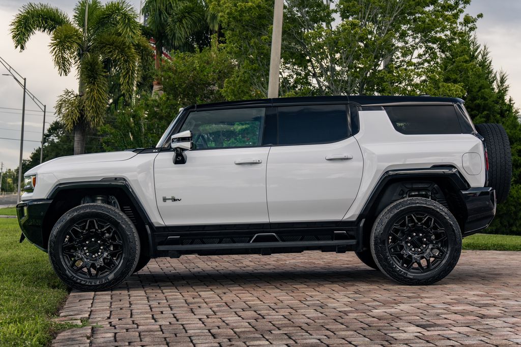 Used 2025 GMC HUMMER EV 2X with VIN 1GKB0NDE8SU108670 for sale in Sarasota, FL