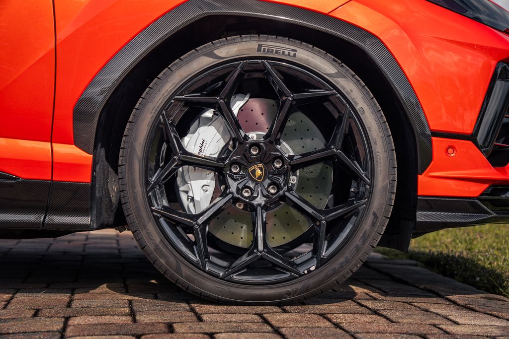 2024 Lamborghini Urus Performante - Photo 14
