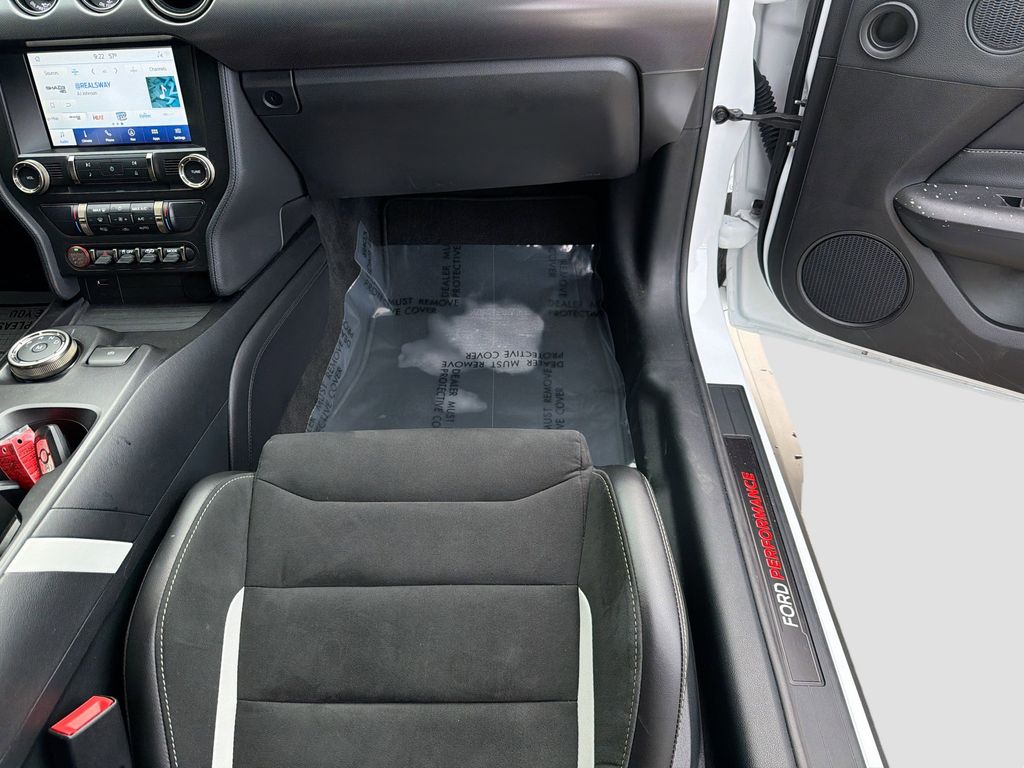 2022 Ford Mustang Shelby GT500 - Photo 17