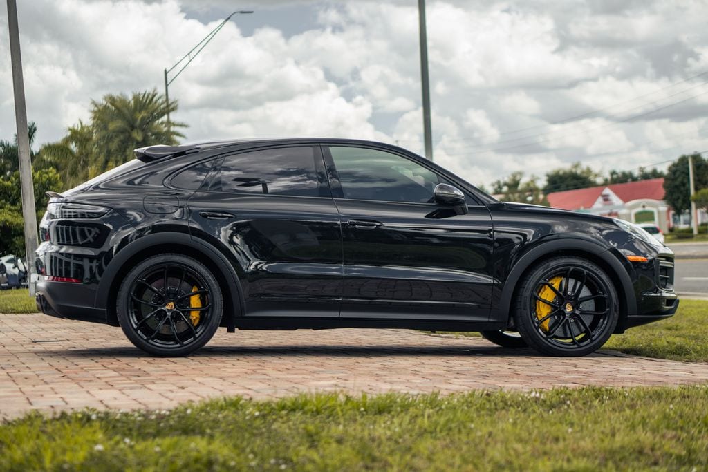 2023 Porsche Cayenne Coup Turbo GT - Photo 6