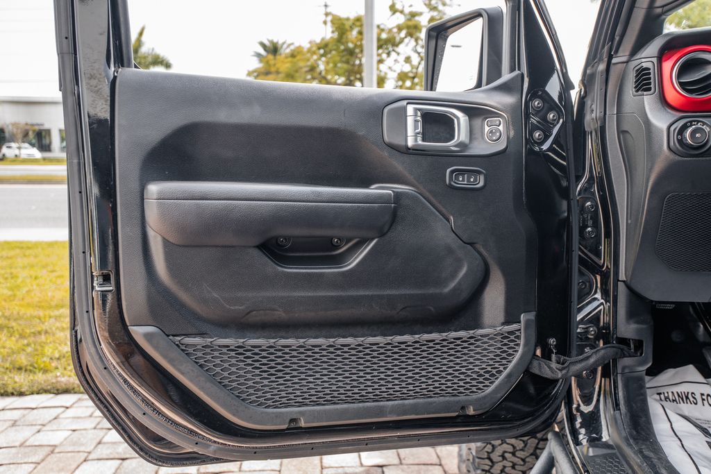 2022 Jeep Wrangler Unlimited Rubicon - Photo 17