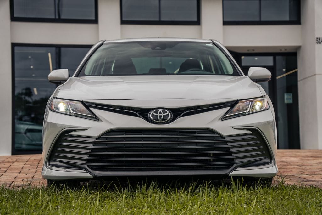 2022 Toyota Camry LE - Photo 8
