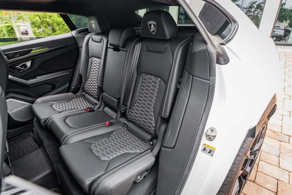 2024 Lamborghini Urus S - Photo 37