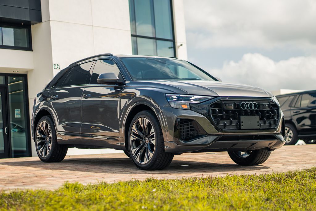 2025 Audi Q8 Prestige - Photo 7