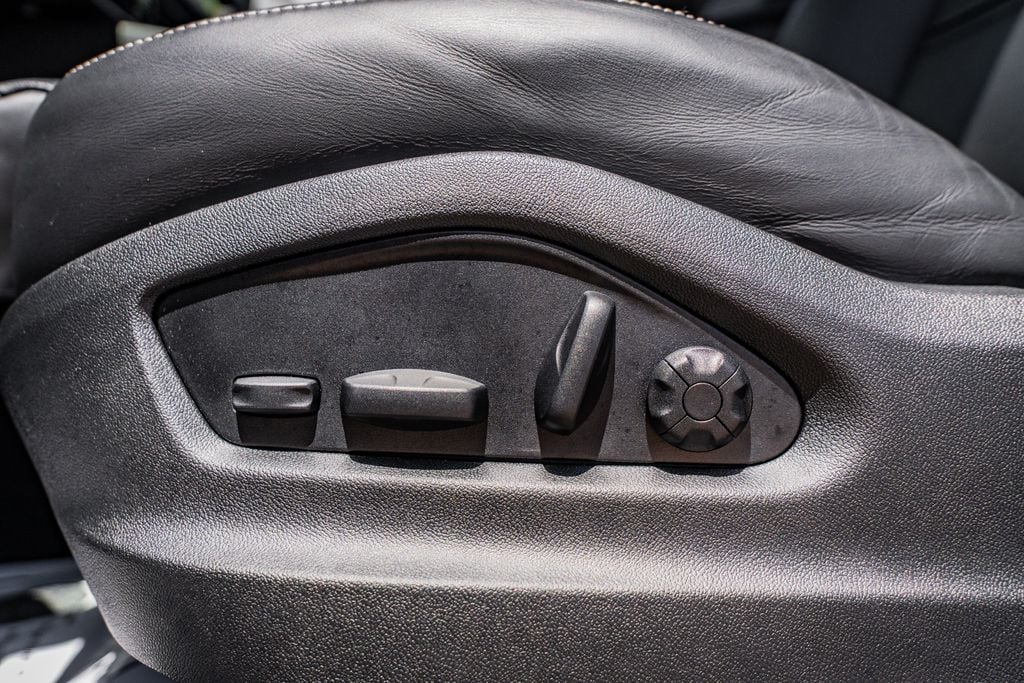 2025 Porsche Cayenne Turbo E-Hybrid - Photo 21