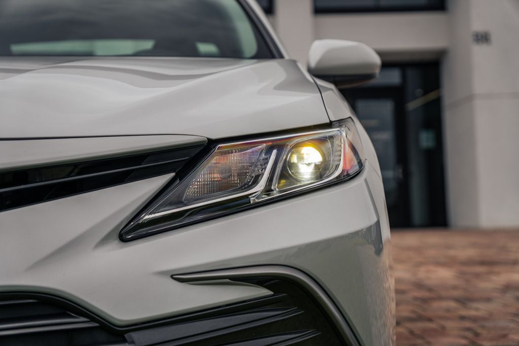 2022 Toyota Camry LE - Photo 10