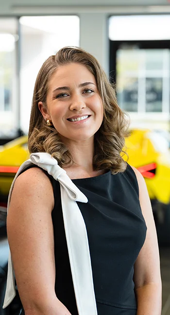 Staff member Samantha Benna from ID_2fbdea0a122e