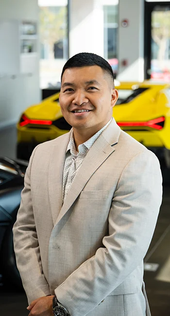 Staff member Chris Siriphokha from ID_2fbdea0a122e