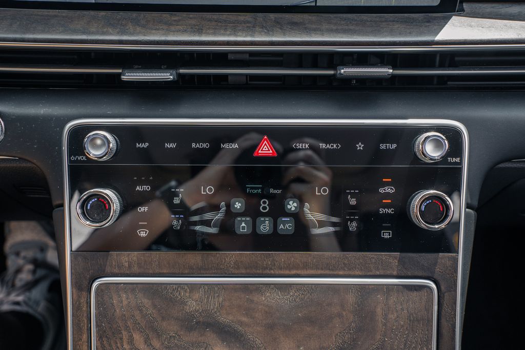 2025 GENESIS GV80 Prestige - Photo 28