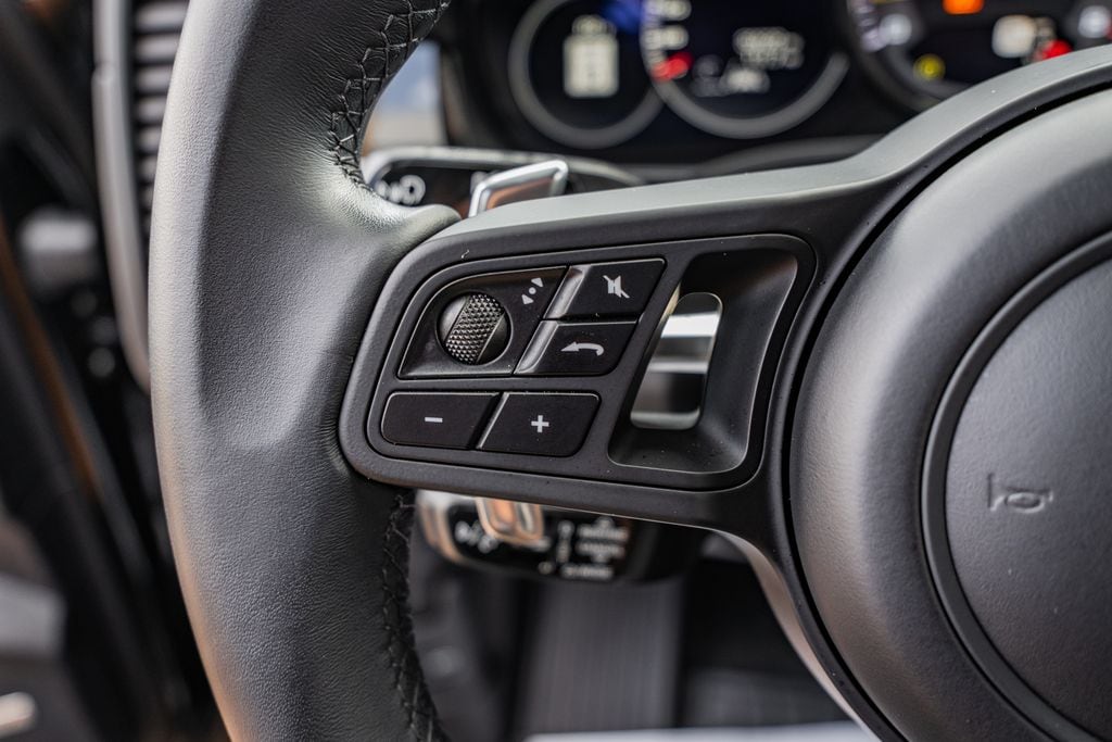 2023 Porsche Cayenne Coup Turbo GT - Photo 24