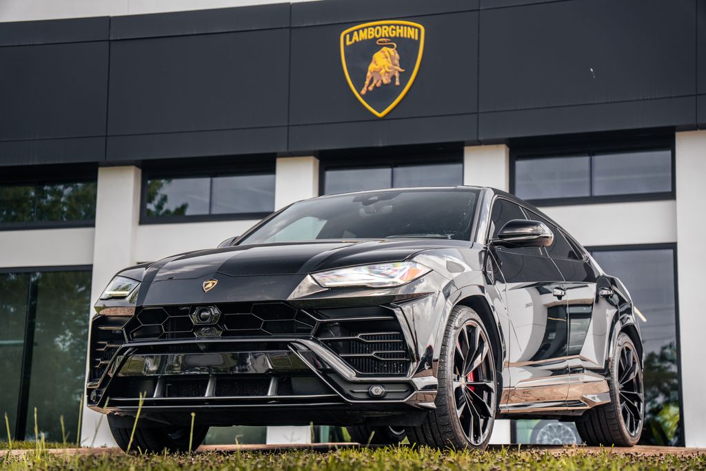 2019 Lamborghini Urus 4.0 V8's photo