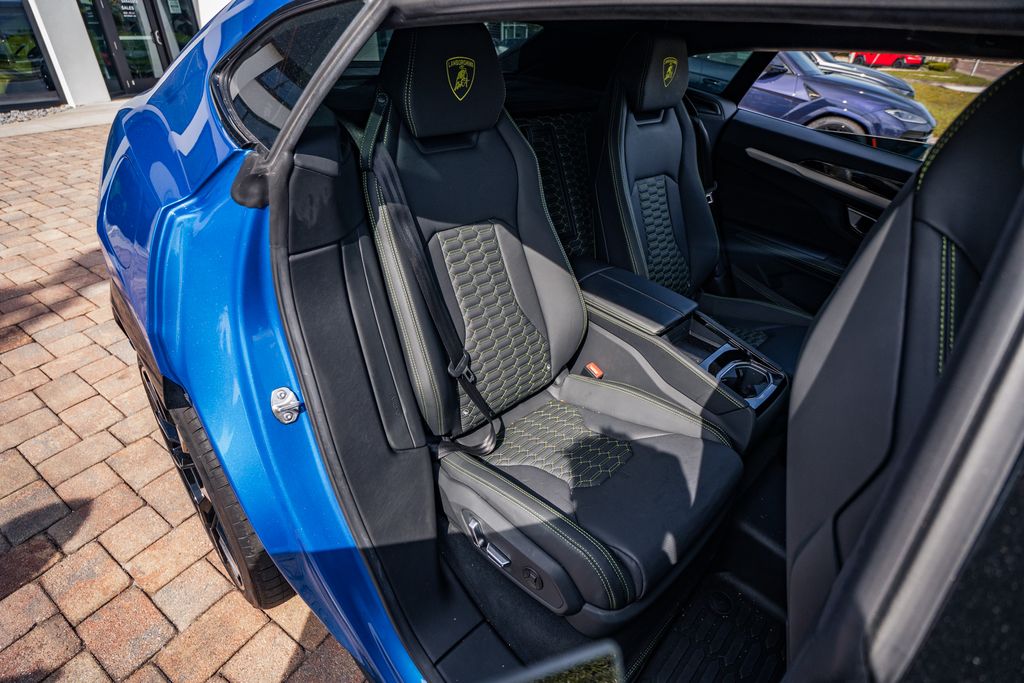 2022 Lamborghini Urus Base - Photo 37