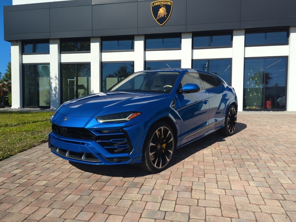 2020 Lamborghini Urus Base's photo
