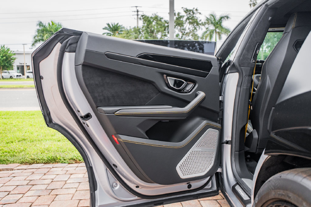 2023 Lamborghini Urus S - Photo 33