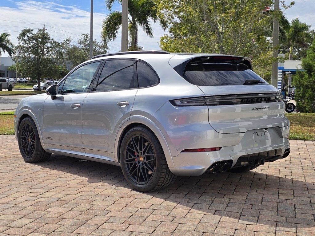 2025 Porsche Cayenne GTS photo 2