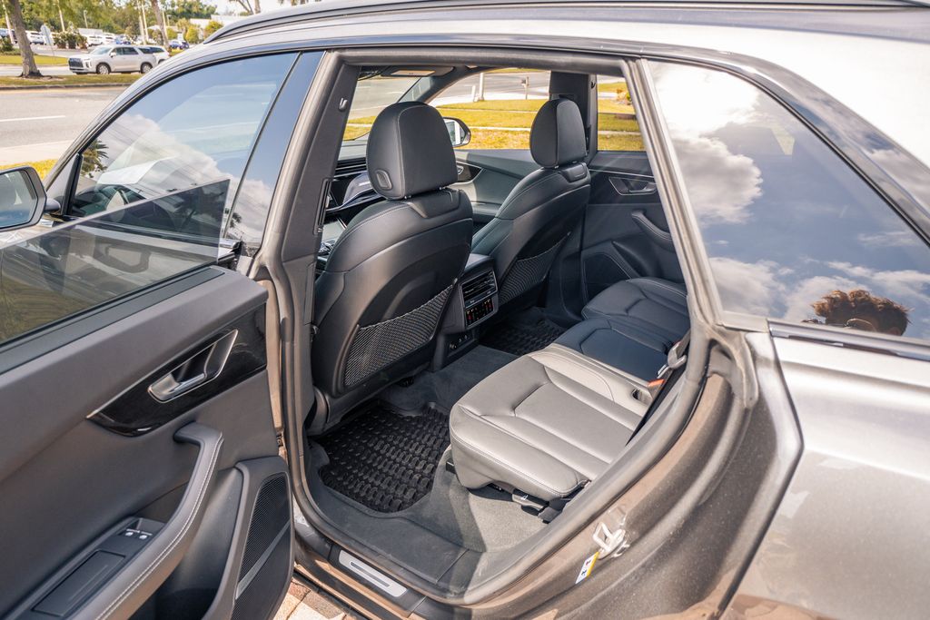 2025 Audi Q8 Prestige - Photo 37