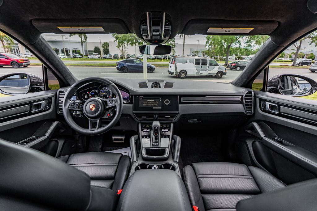 2023 Porsche Cayenne Coup Turbo GT - Photo 22