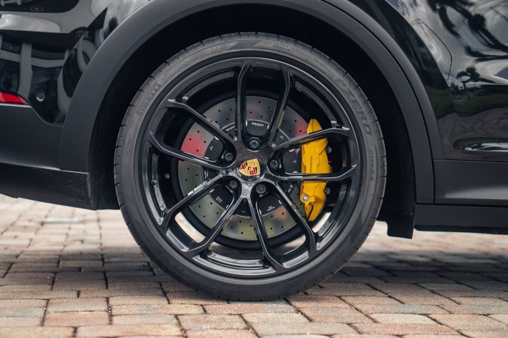 2023 Porsche Cayenne Coup Turbo GT - Photo 13