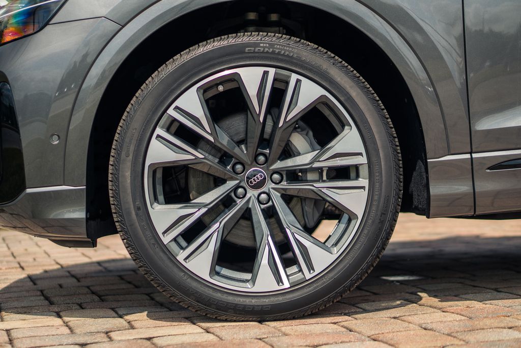 2025 Audi Q8 Prestige - Photo 15