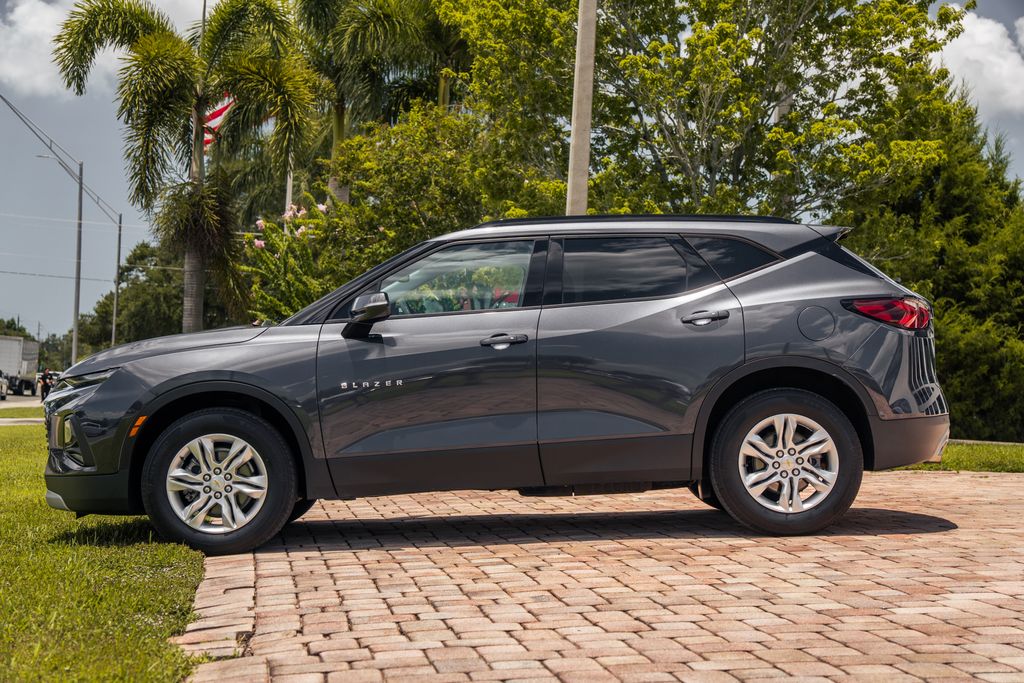 2022 Chevrolet Blazer 2LT - Photo 2