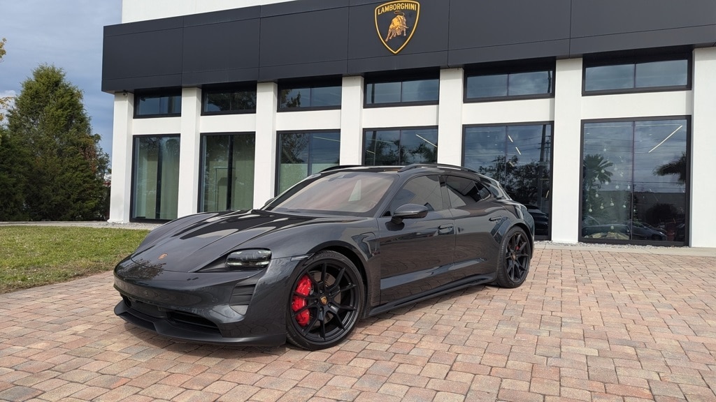 2024 Porsche Taycan GTS's photo