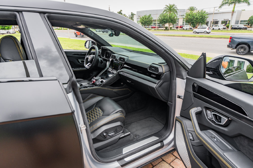 2023 Lamborghini Urus S - Photo 32