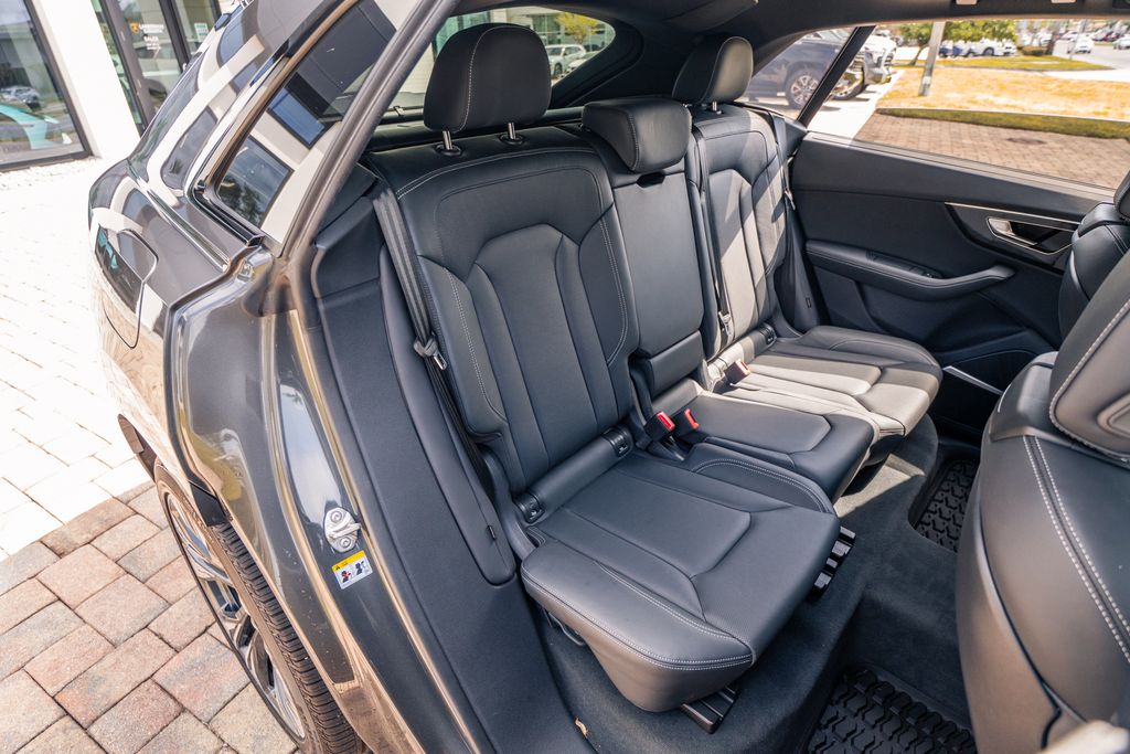 2025 Audi Q8 Prestige - Photo 39