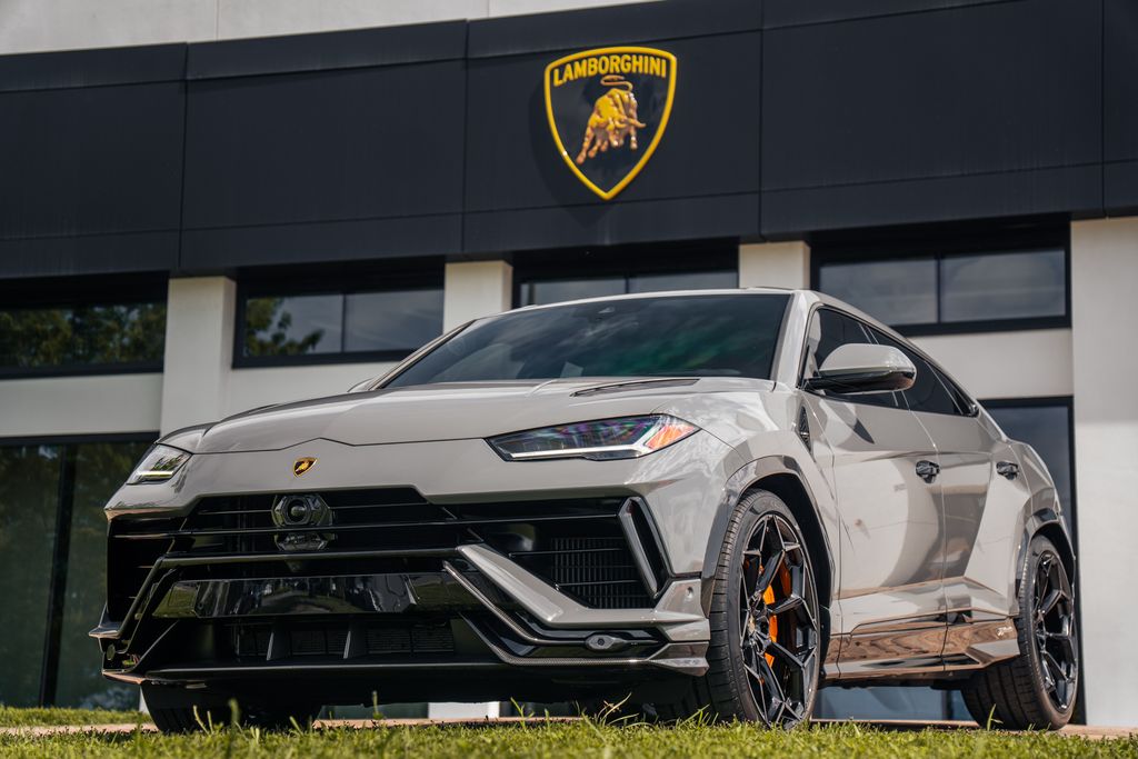 2024 Lamborghini Urus
