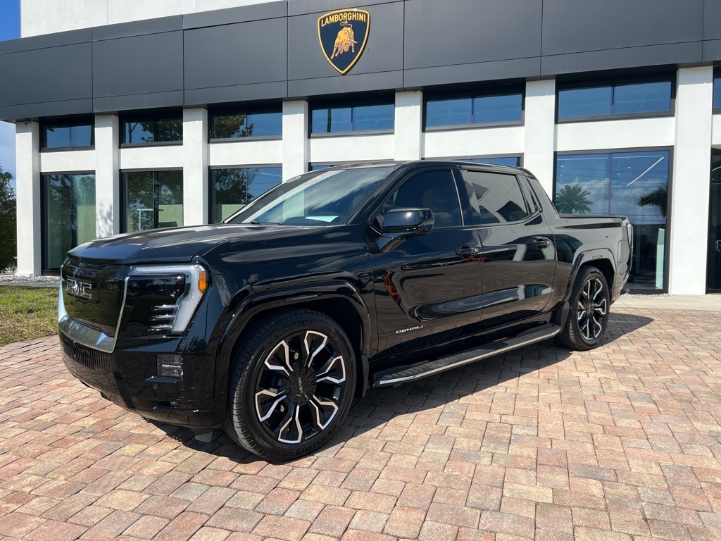 2025 GMC Sierra EV Denali's photo