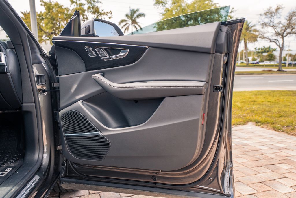 2025 Audi Q8 Prestige - Photo 32